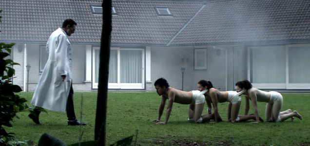 HumanCentipede_First_screen02