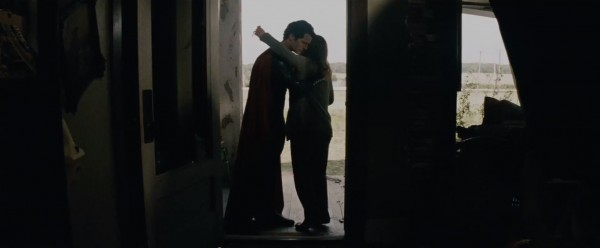 man-of-steel-91-600x248