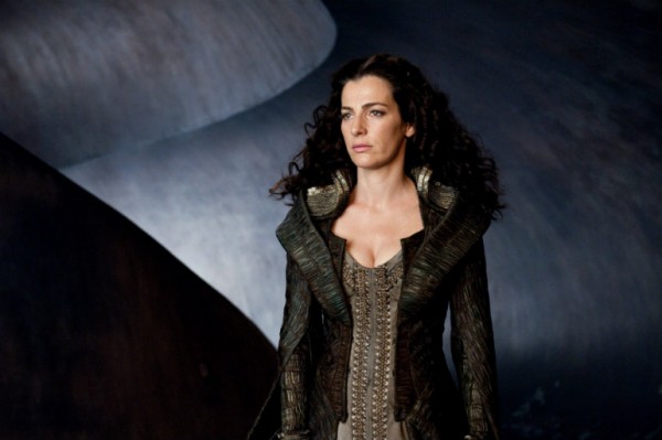 man-of-steel-ayelet-zurer-600x399 (1)