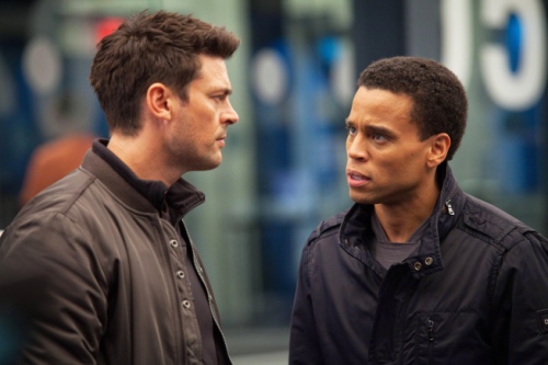 Almost Human S01E01 promo pic 3B