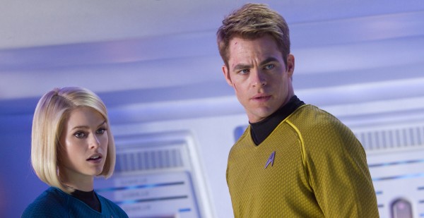 star-trek-into-darkness-alice-eve-chris-pine-600x309