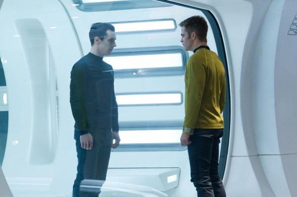 star-trek-into-darkness-benedict-cumberbatch-chris-pine-600x399