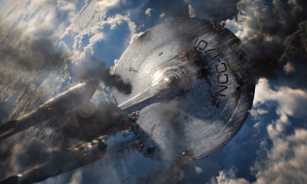 star-trek-into-darkness-damaged-enterprise-600x360